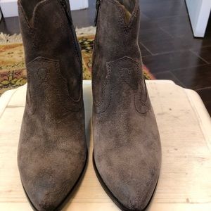 Frye ankle boots taupe
